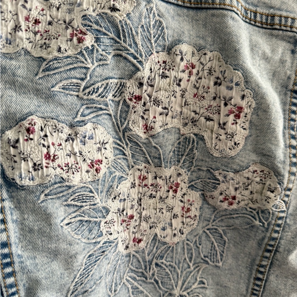 Driftwood Floral Embroidered Denim Crop Jacket - Picture 3 of 7